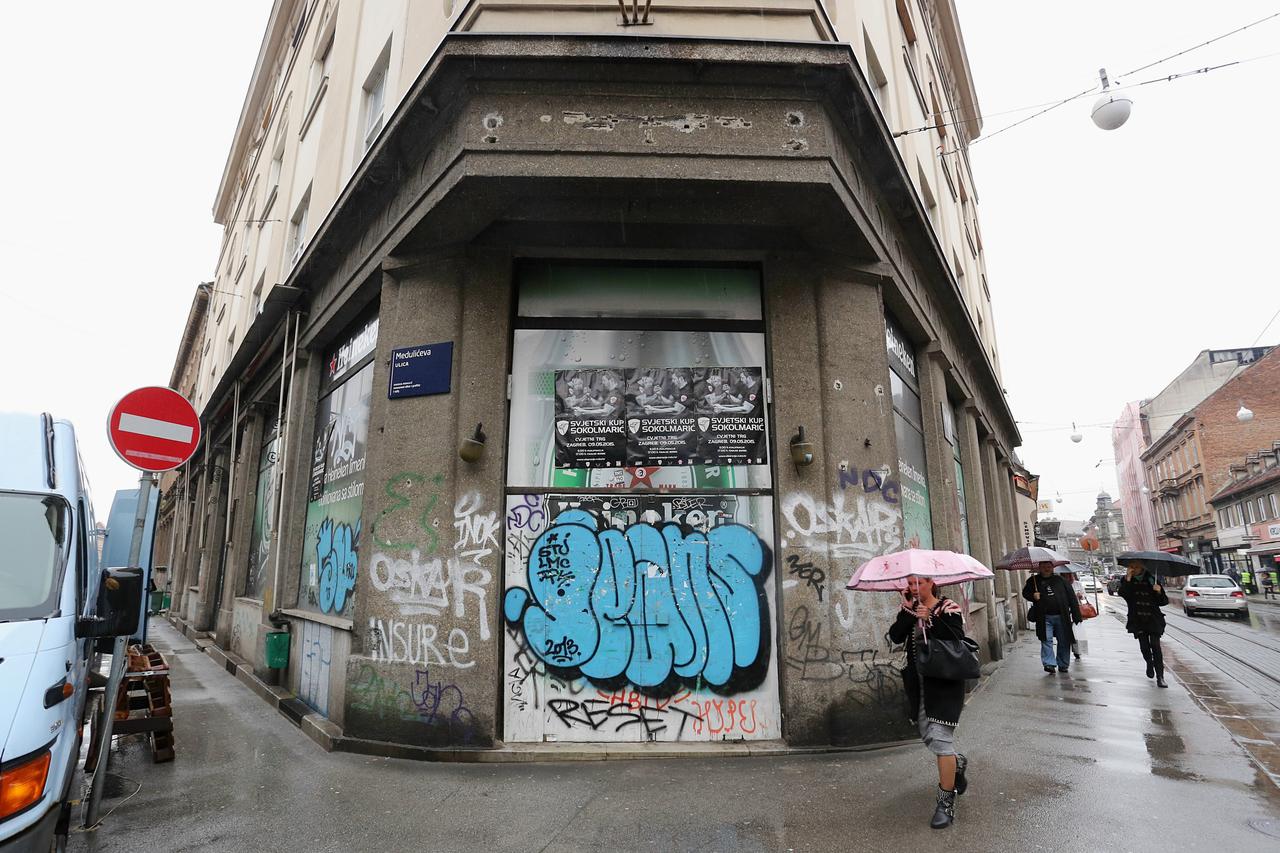 Kavana Medulić, ugao Medulićeve i Ilice A